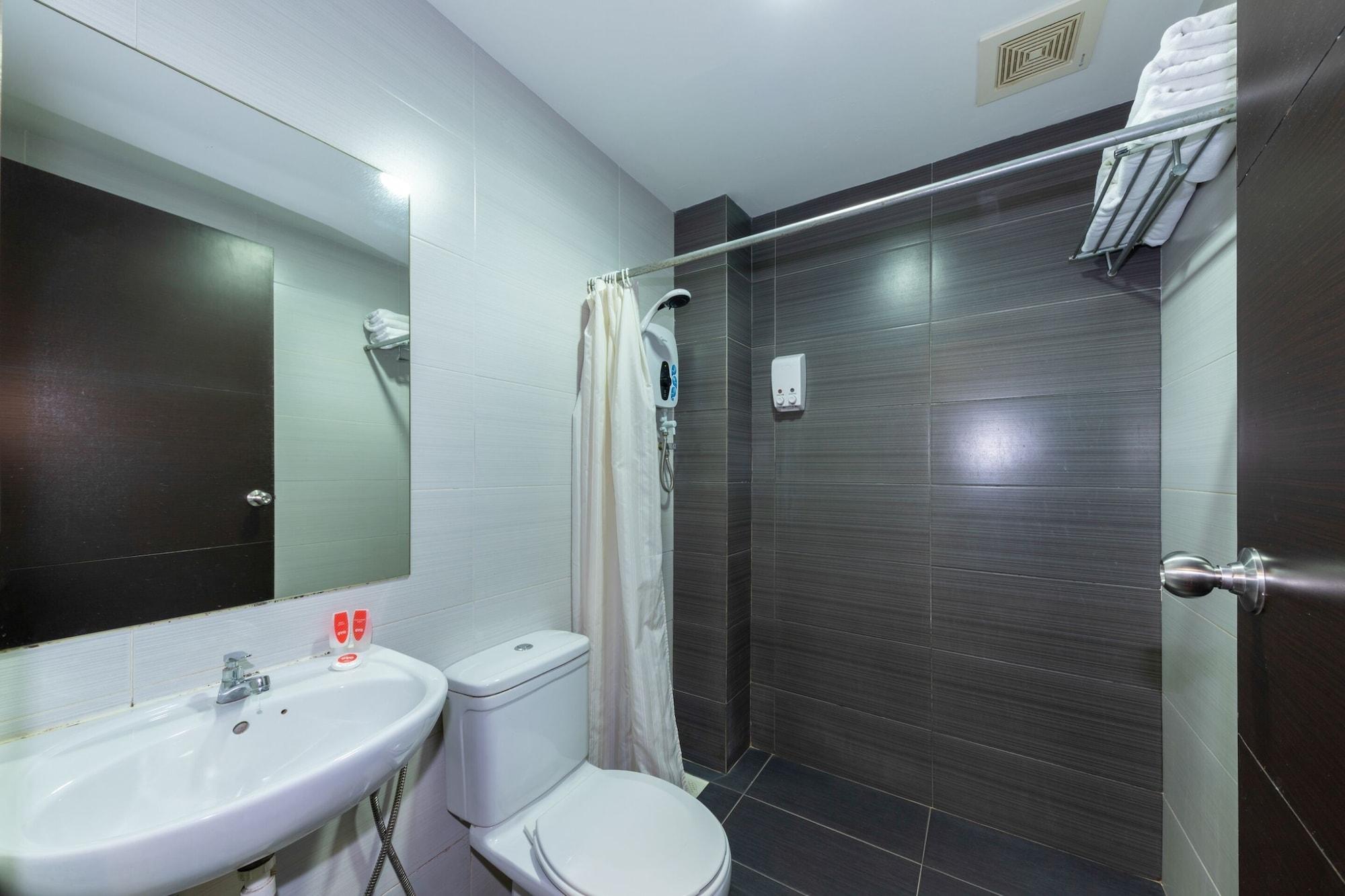 OYO 430 Oak Valley Boutique Hotel Johor Bahru Extérieur photo